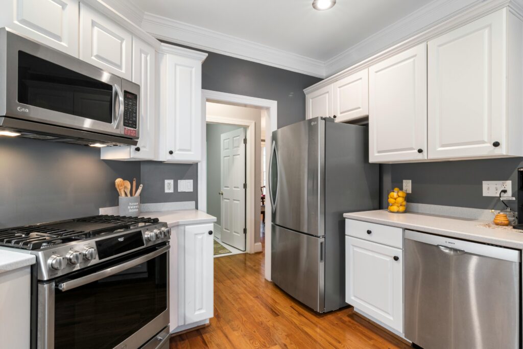 Cabinet painting and refinishing South Florida